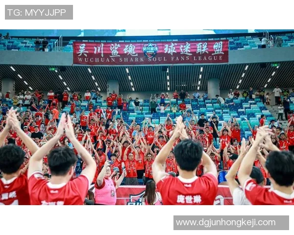 宝提足球明星赛盛大开幕球迷齐聚共庆足球盛宴与明星同场竞技